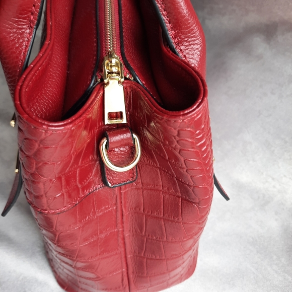 Red Genuine Leather Purse - Picture 4 of 4